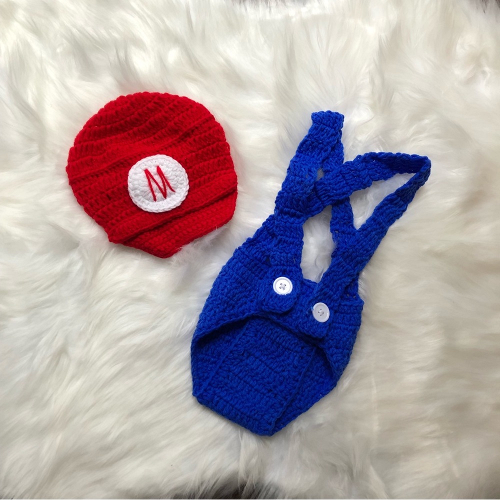 Crocheted Super Mario Costume Set for Baby (0-3 months)